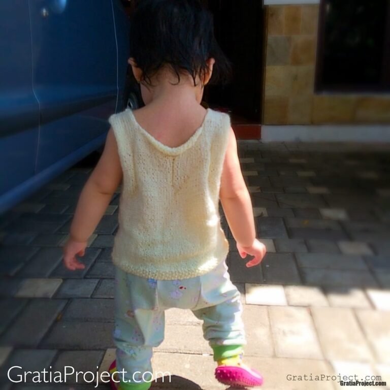 Baby Leaves Lace Tank Top Knitting Pattern Gratia Project
