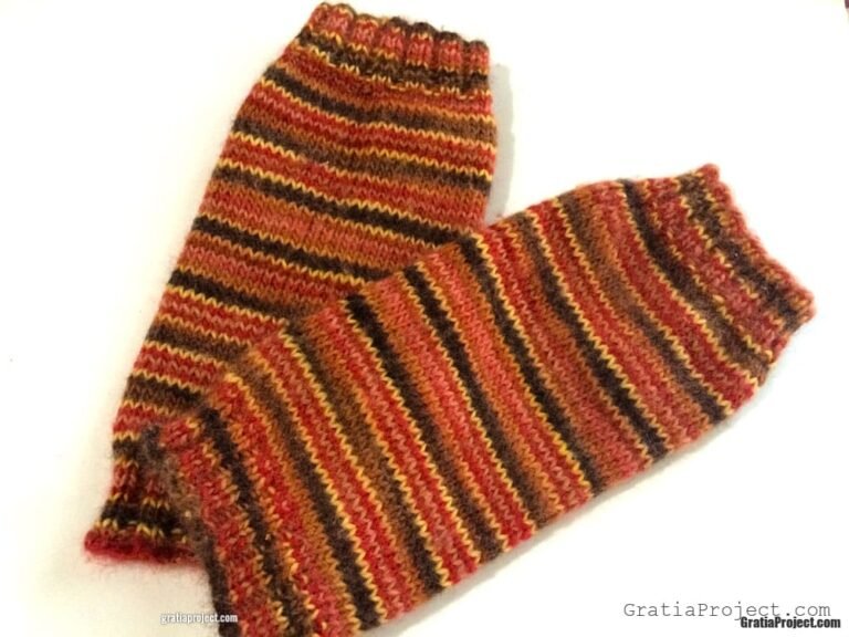 self-striping-legwarmer-knitting-pattern