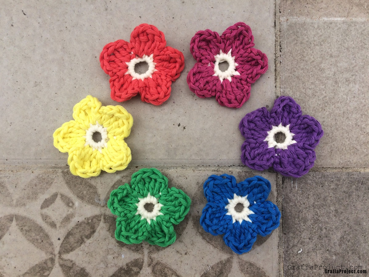 how-to-crochet-flower-for-beginner