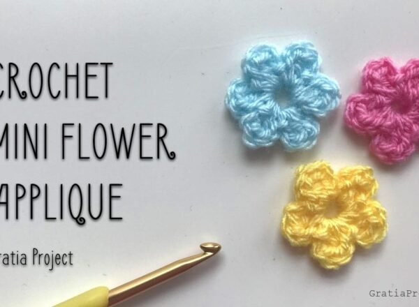 crochet mini flower applique