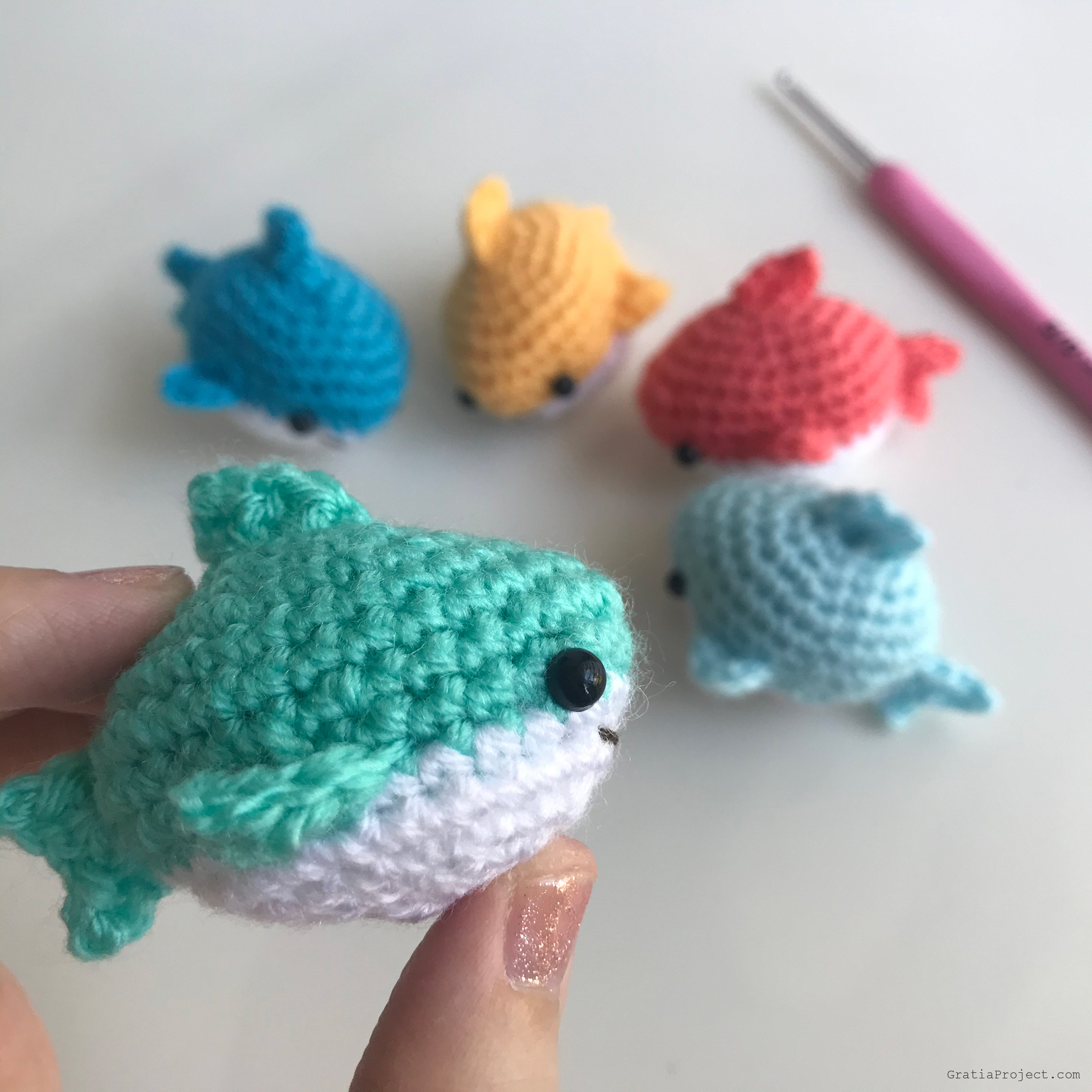 baby-shark-crochet-tutorial-free-pattern