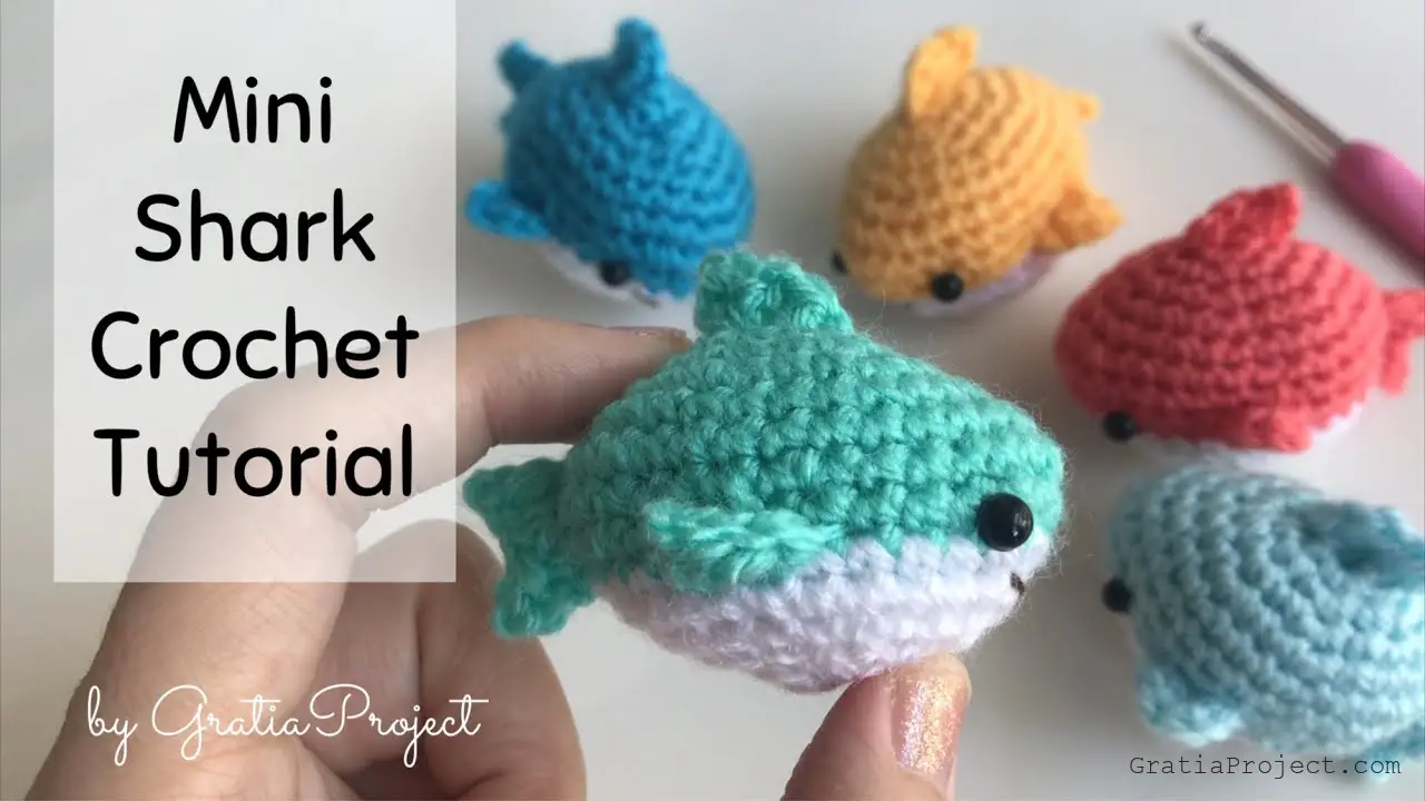 mini-shark-crochet