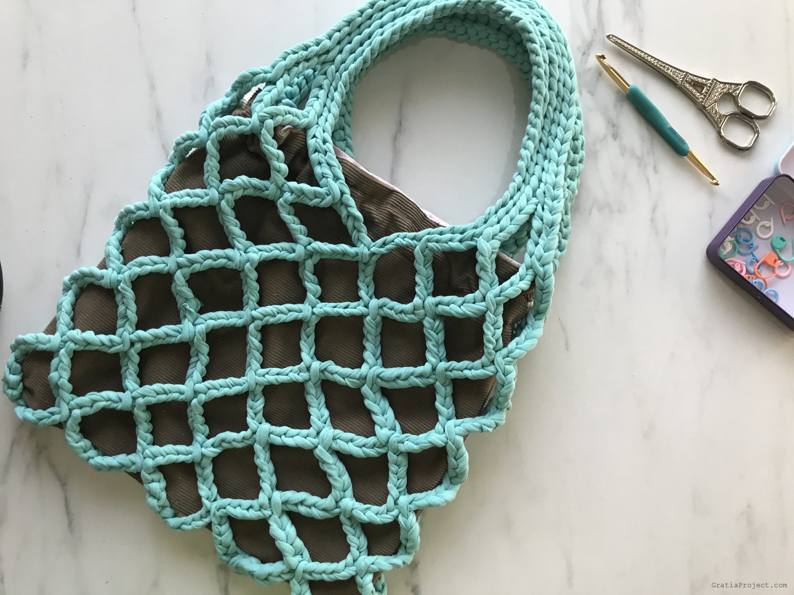 crochet-mesh-bag-tutorial-easy