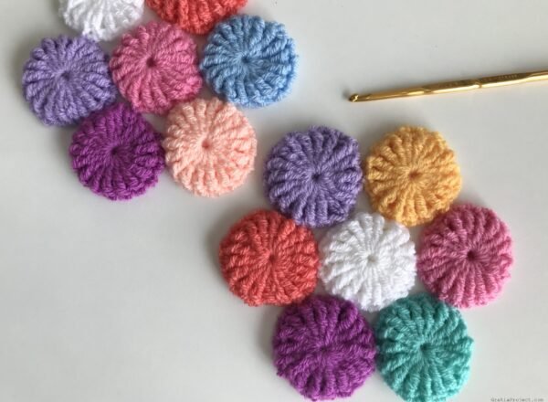 crochet-pattern-yo-yo-puff-macaroon