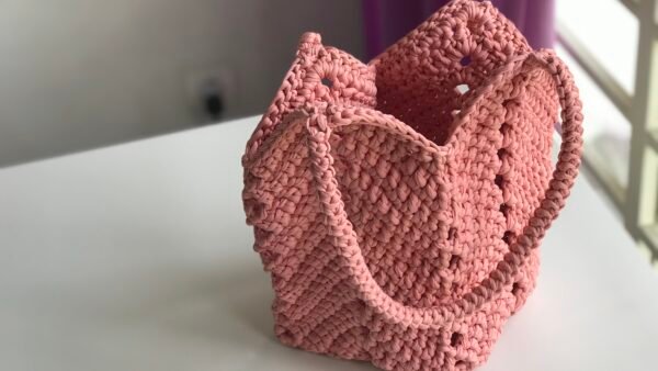Granny Square Tote Bag Crochet Pattern